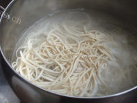 美味的牛肉酱拌面做法图解10)