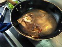 五味俱全的鱼头豆腐汤做法图解6)