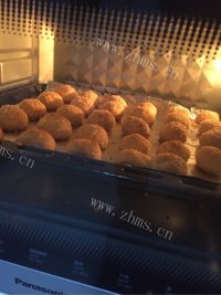 自制蛋黄椰蓉球