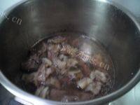 家常菜红酒烩牛肉做法图解9)