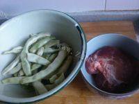 家常菜芸豆丝炒肉做法图解1)