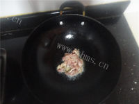 热腾腾的沙葛炒肉片做法图解2)