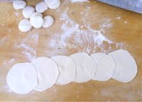 漂亮玫瑰蒸饺做法图解2)