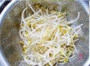 家常菜肉丝小炒做法图解2)