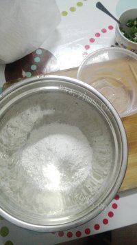 香酥的快手葱油饼做法图解1)