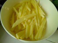 诱人的醋溜土豆丝做法图解2)