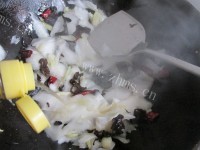 色香味浓的酸辣白菜做法图解8)