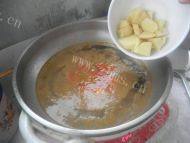 美味西红柿土豆鸡蛋汤做法图解9)