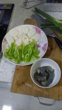 家常菜山药炒虾仁做法图解1)
