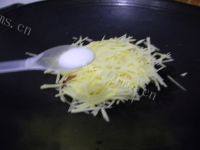 家常菜孜然土豆丝做法图解5)
