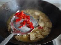 家常鲶鱼炖豆腐做法图解15)