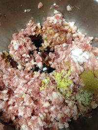 自制萝卜猪肉包做法图解10)
