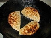 美味早餐虾皮韭菜盒子