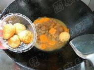 家常菜虎皮蛋烧肉做法图解7)