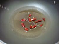 家常腌菜煮洋芋做法图解4)