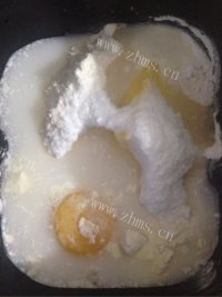 芳香四溢的肉松面包做法图解1)