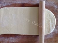 美味的玫瑰蜂蜜卷做法图解5)