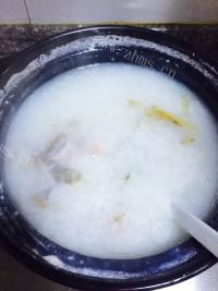 爽口的虾仁肉泥粥做法图解4)