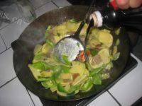 家常菜土豆片炒肉做法图解11)