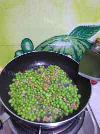 美味的甜豆豆肉沫做法图解4)