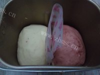 自制双色吐司做法图解4)