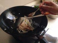 家常菜韭菜炒土豆丝做法图解7)