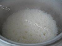 最爱的土豆腊肠焖饭做法图解4)