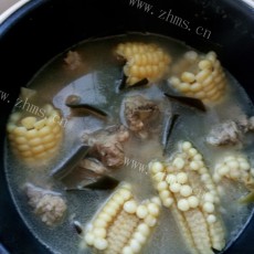 香喷喷的海带玉米排骨汤