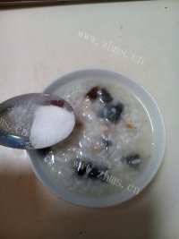 可口的皮蛋瘦肉粥
