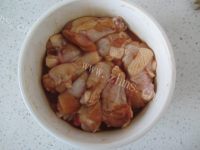 蜜汁鸡翅根做法图解7)