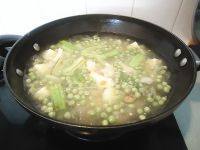 家常菜虾仁豆腐羹做法图解8)