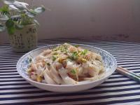 美味的豆芽炒河粉