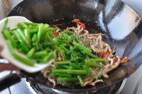 肉丝芹菜做法图解11)
