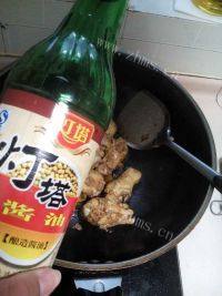 家常菜鸡腿炖土豆做法图解5)