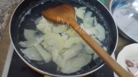 家常菜红烧春笋做法图解3)