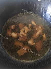好吃的黄豆芽炒肉做法图解6)