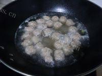 肉丸莼菜汤做法图解9)