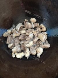 美味的香辣啤酒鸭做法图解8)
