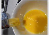 自制广式豆沙月饼做法图解16)
