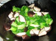 家常菜香菇扒油菜