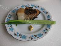 家常菜芹菜炒腊肉做法图解2)