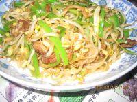 色味俱全的炒绿豆芽