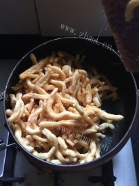 自制沙琪玛做法图解15)
