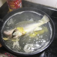 爽口的泡椒过水鲈鱼做法图解15)
