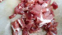 好吃的豆角瘦肉焖饭做法图解2)