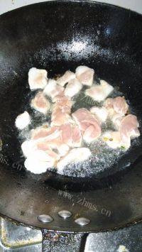 好吃的包菜炒肉做法图解4)