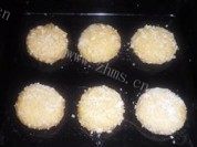 芝麻花生酥做法图解13)