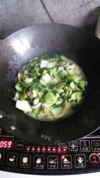 好吃的青菜炒肉丝做法图解6)
