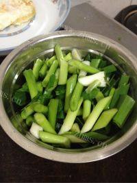 家常菜蒜香豆腐做法图解2)