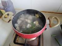 滋补的山药鸡汤做法图解7)